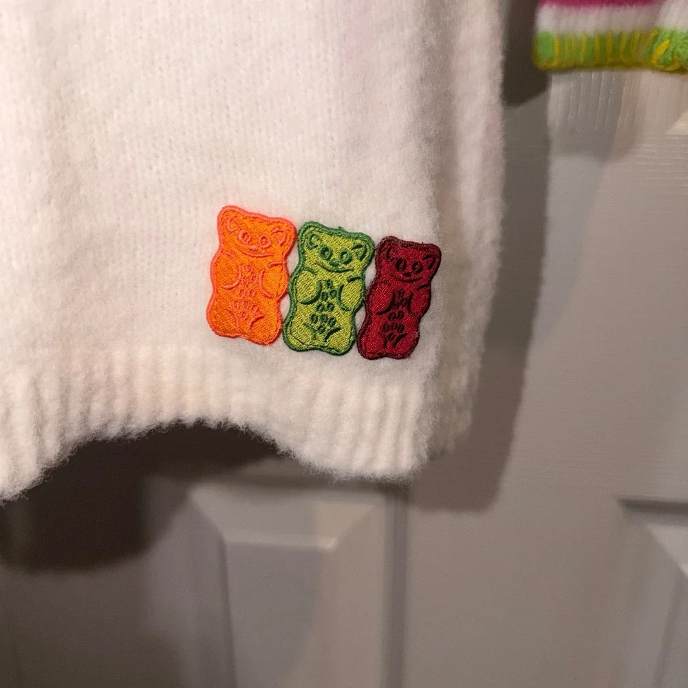 Haribo Gummy Bear Knit Lounge Set White Hooded Sweater and Shorts Kids Small‎